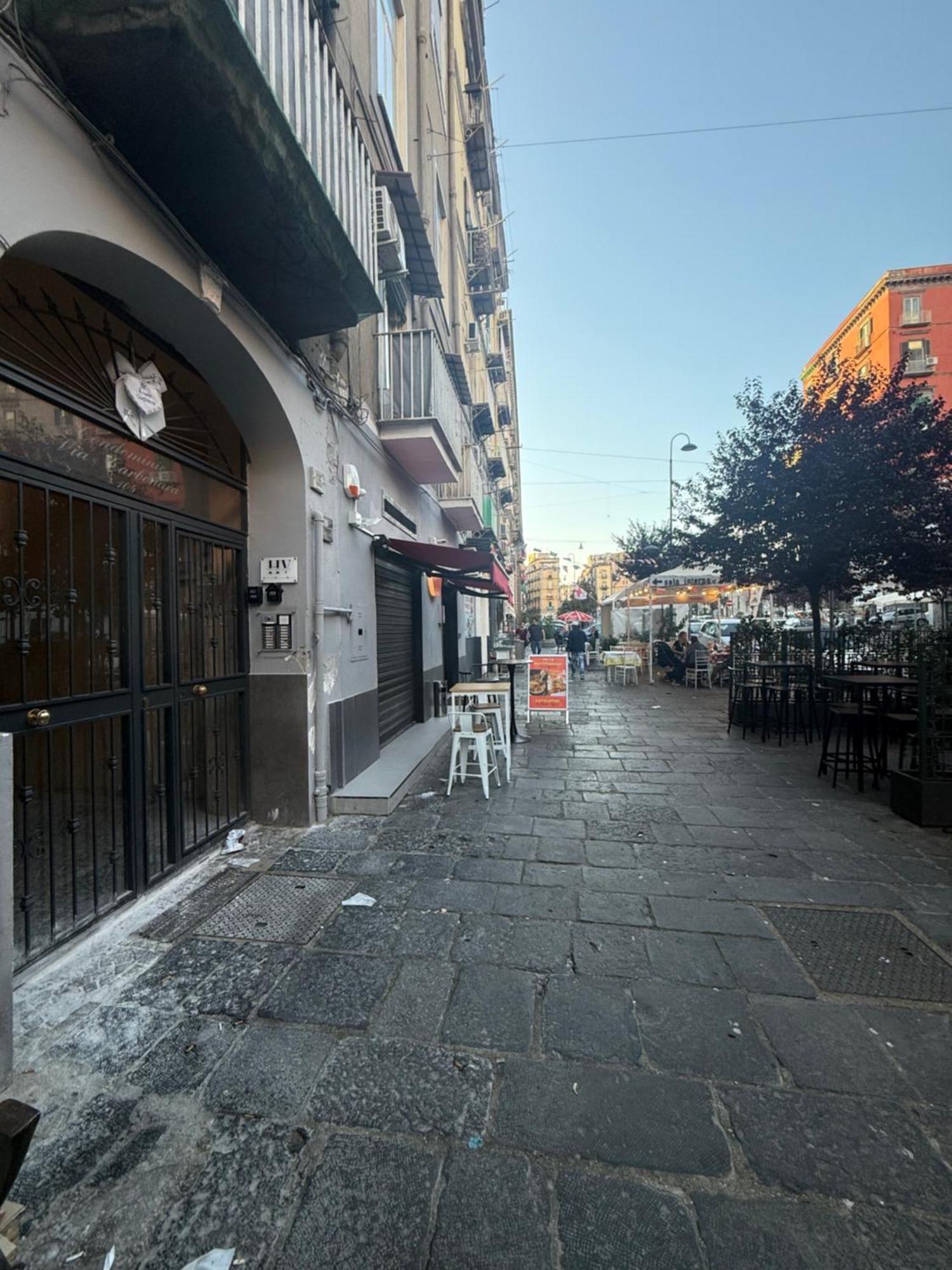 Valentino Caracciolo 105 Apartment Naples Luaran gambar