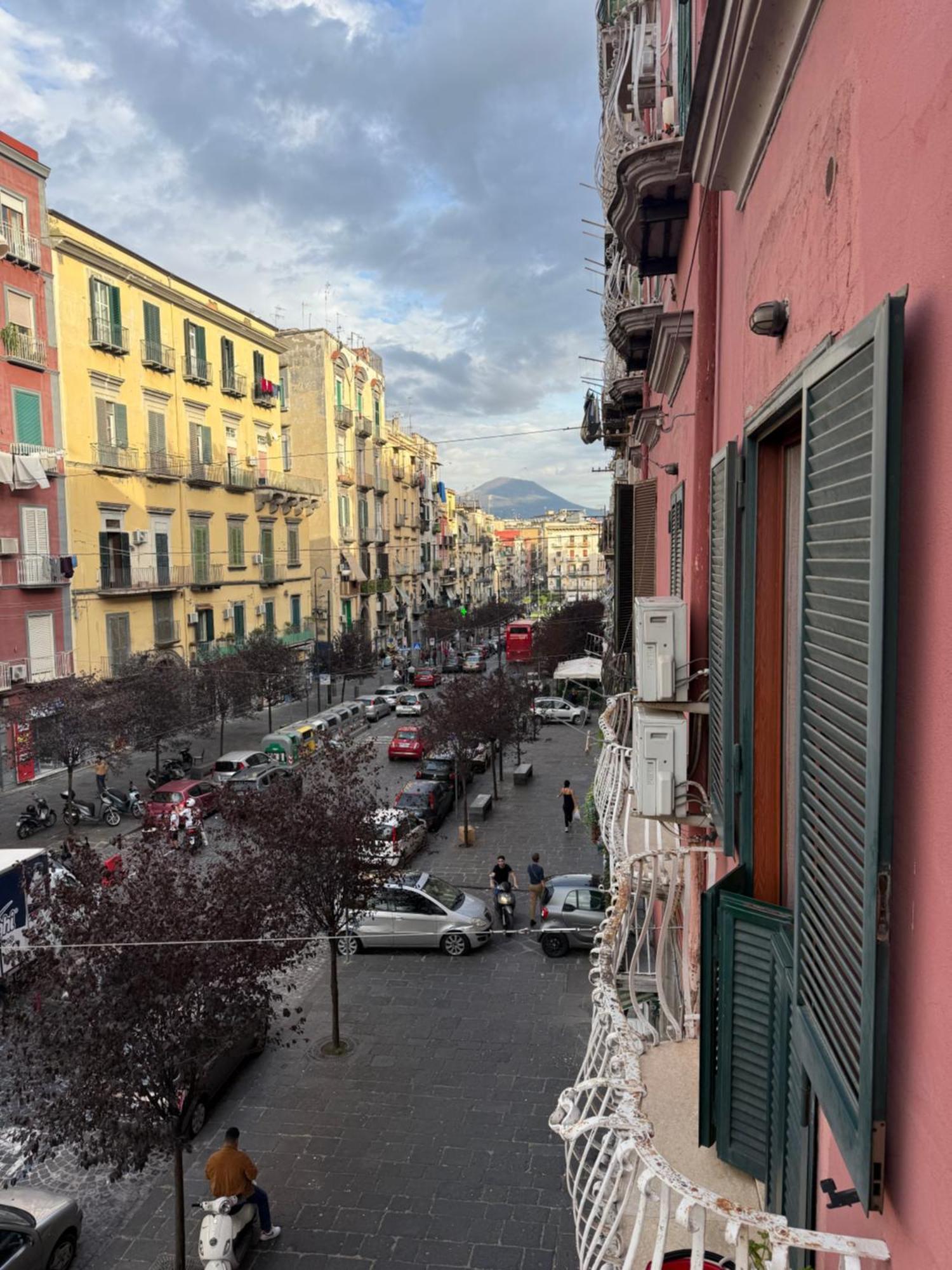Valentino Caracciolo 105 Apartment Naples Luaran gambar