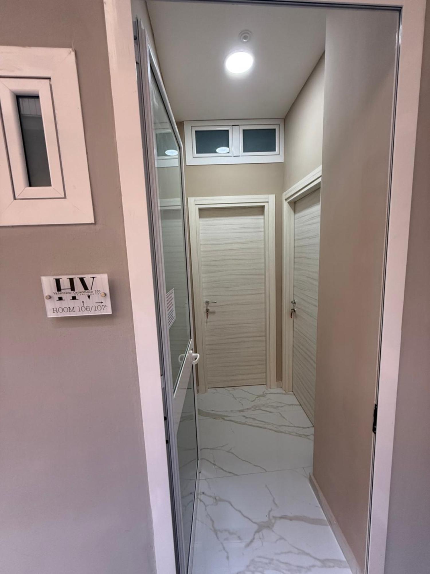 Valentino Caracciolo 105 Apartment Naples Luaran gambar