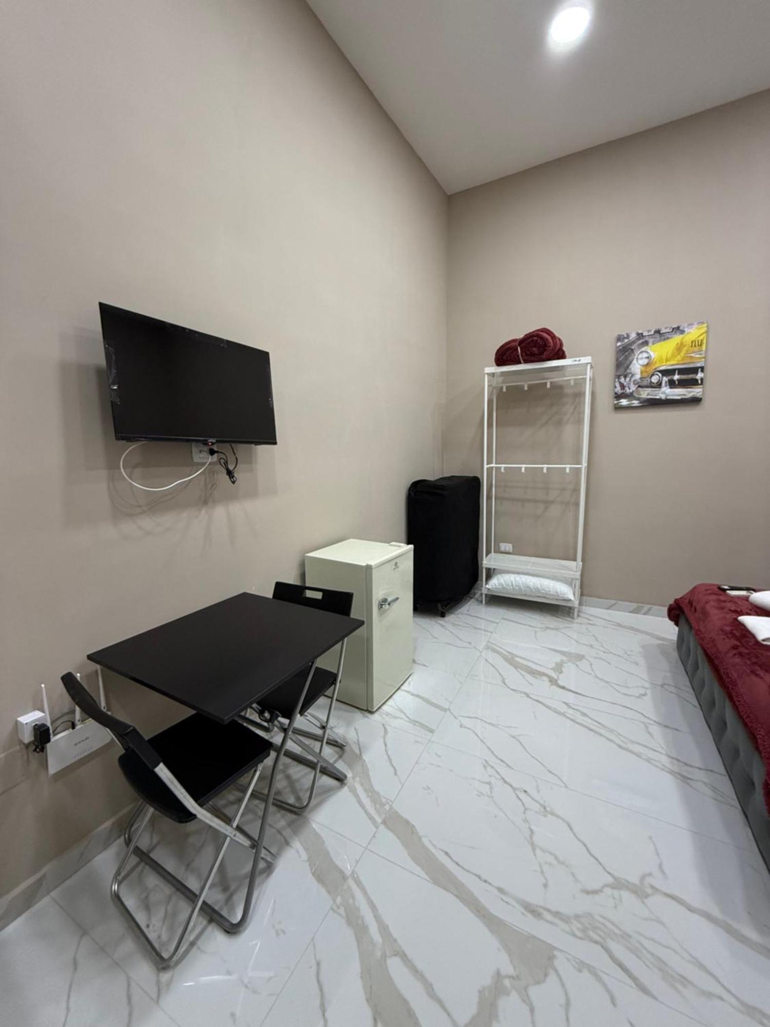 Valentino Caracciolo 105 Apartment Naples Luaran gambar